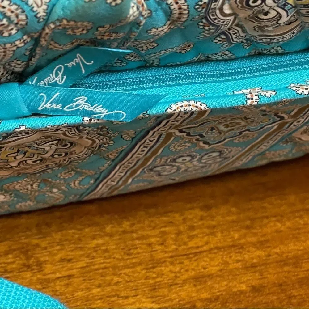 Vera Bradley Paisley Diamond Quilted 100% Cotton Laptop Bag Blue Cream Tan